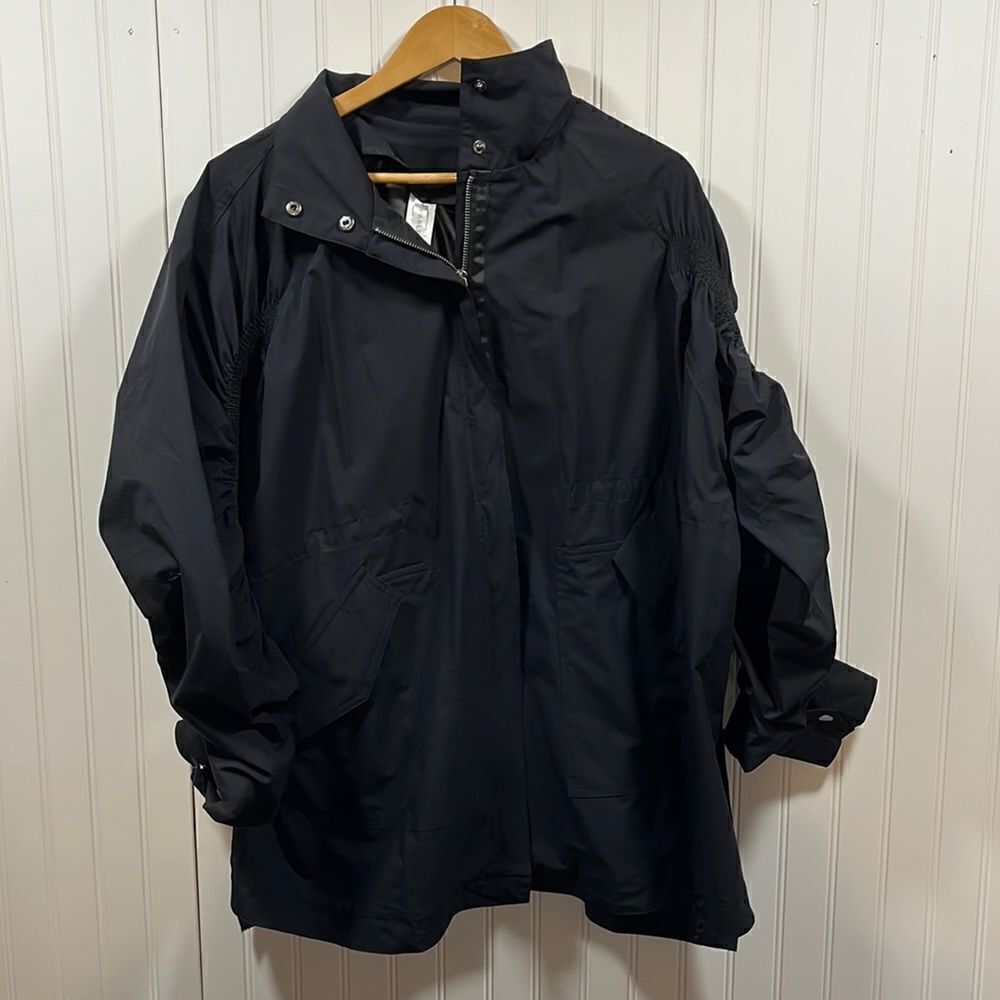 Fabletics black Giana hooded jacket